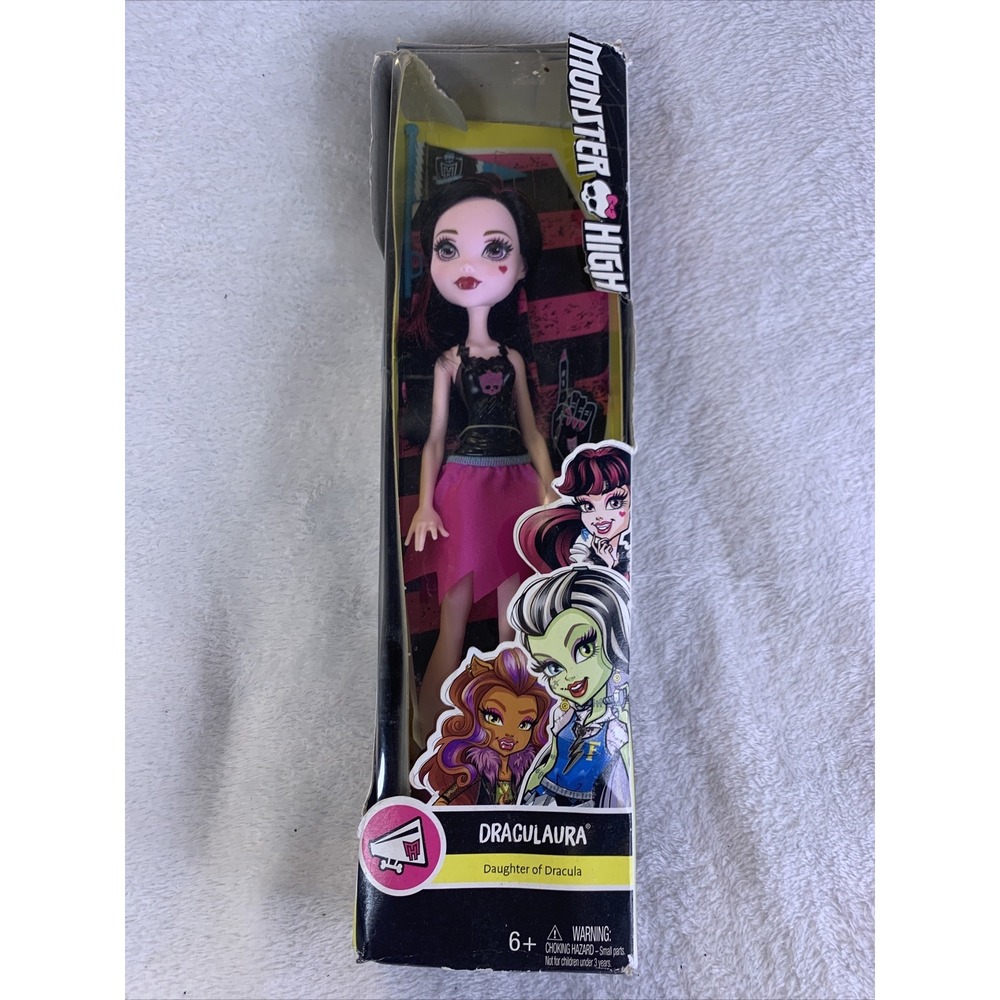 NEW! Monster High Draculaura -Daughter of Dracula- Doll 2015 Box Damage